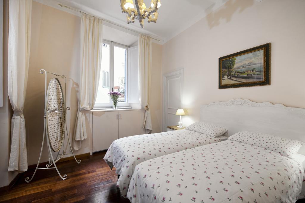 روما Fontana De Trevi Apartment الغرفة الصورة